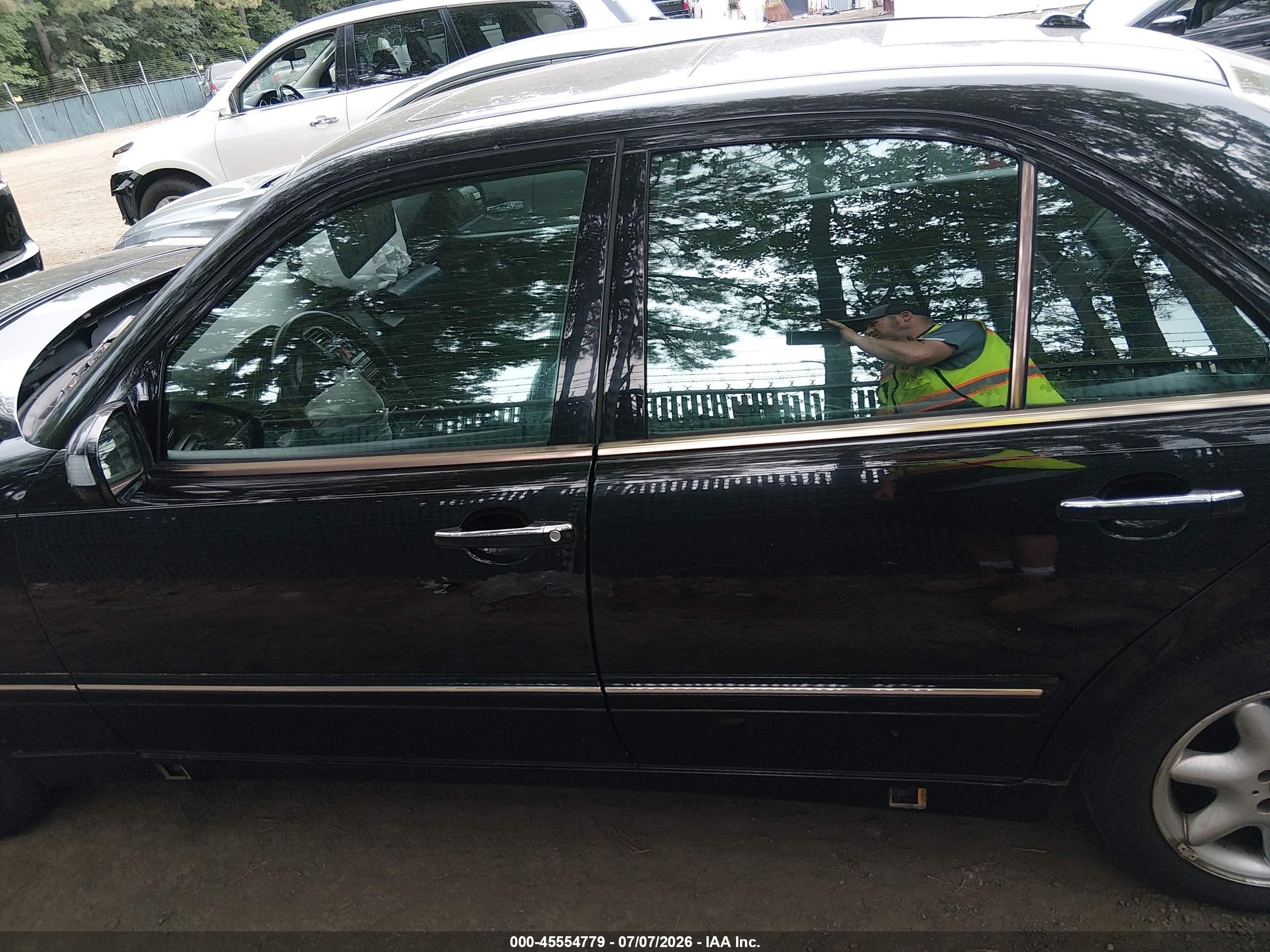 2001 Mercedes-benz E 320 Черный vin: WDBJF65J61B252508