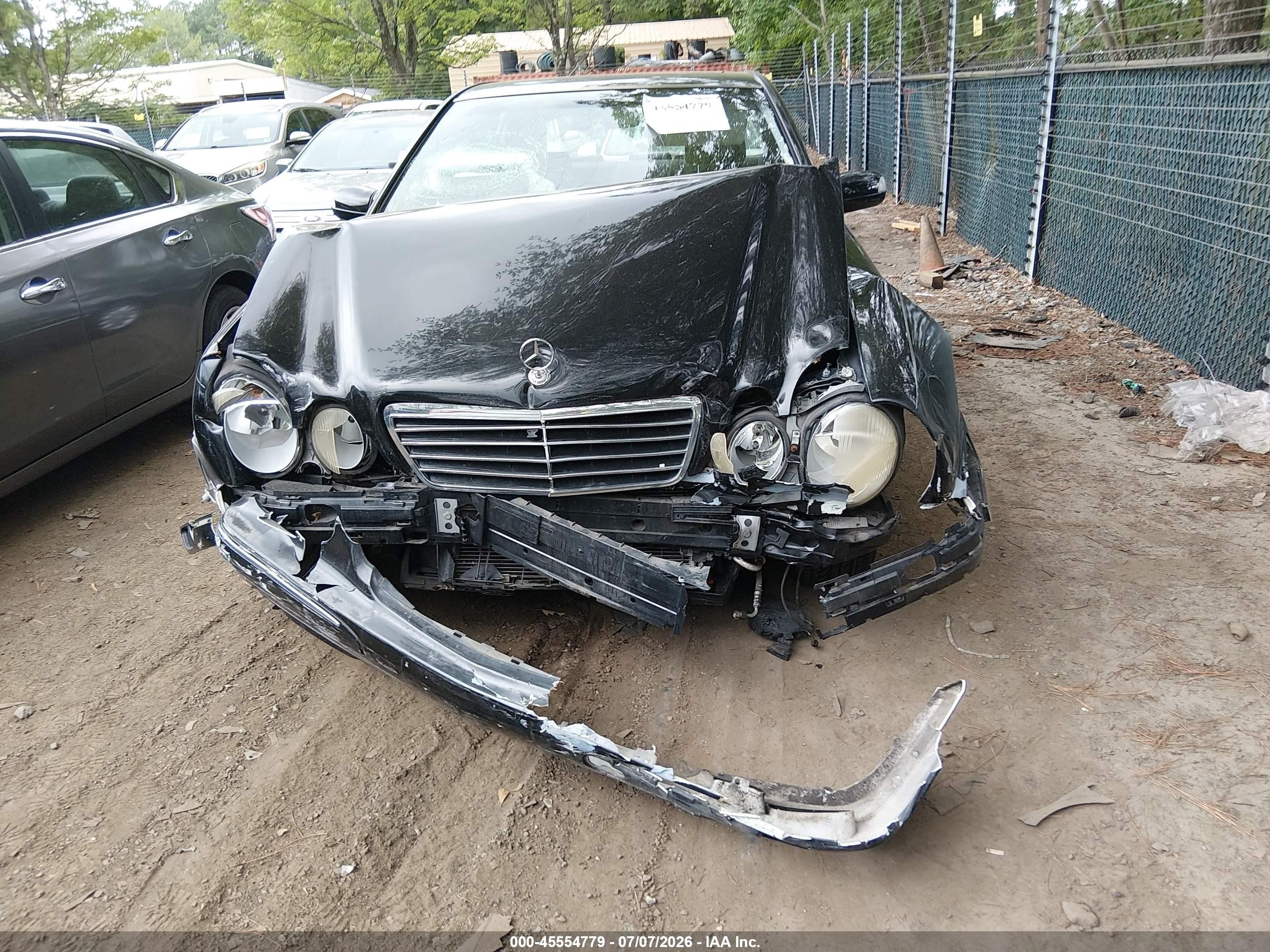 2001 Mercedes-benz E 320   Black vin: WDBJF65J61B252508