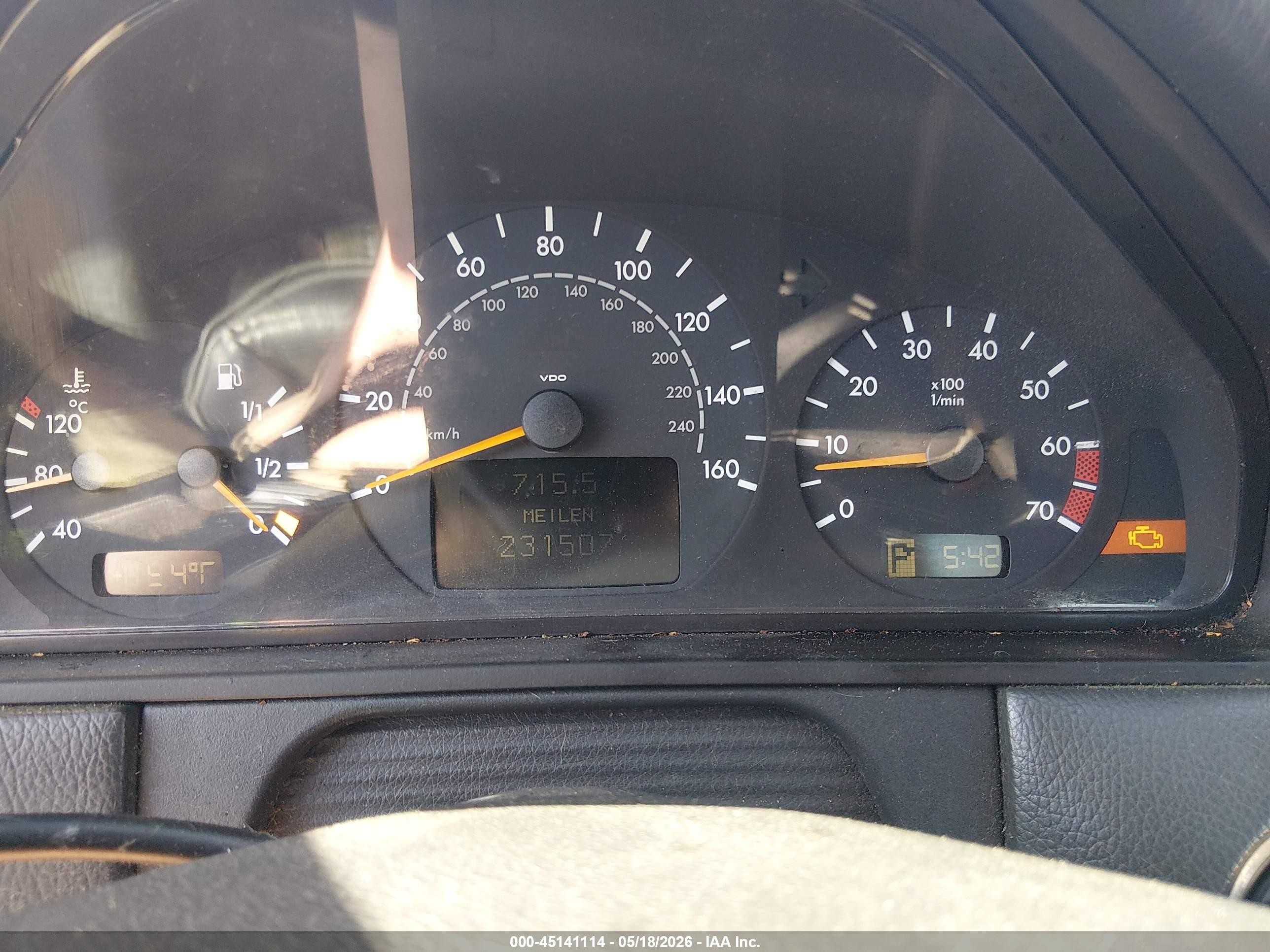 2001 Mercedes-benz E 320   Black vin: WDBJF65J61B266778