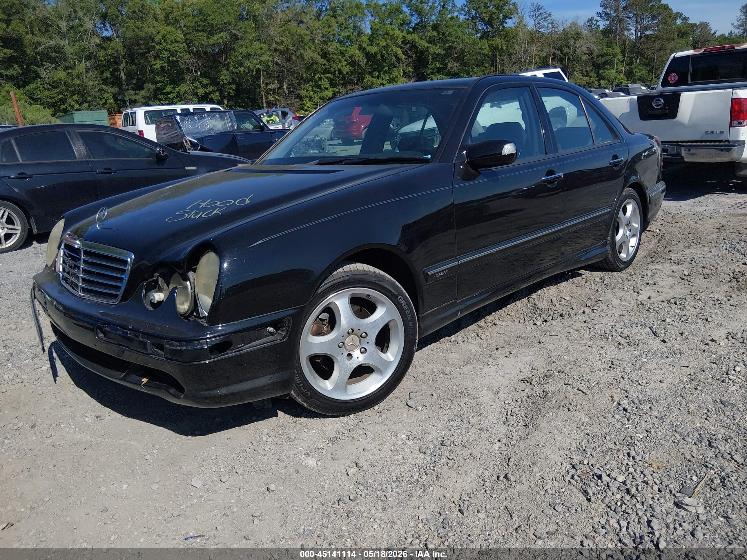 2001 Mercedes-benz E 320   Black vin: WDBJF65J61B266778