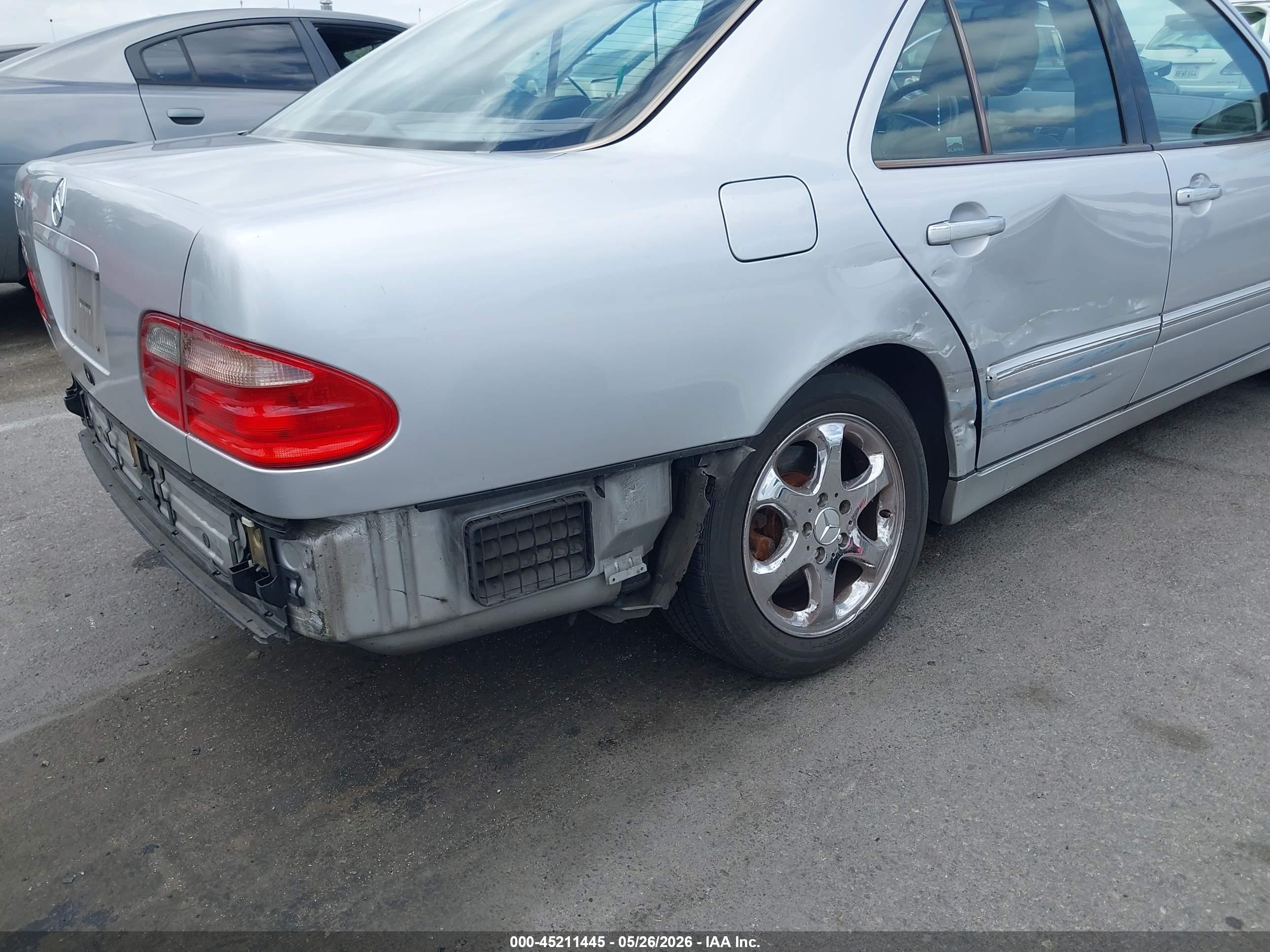 2002 Mercedes-benz E 320 Special Edition Серебряный vin: WDBJF65J62B424361