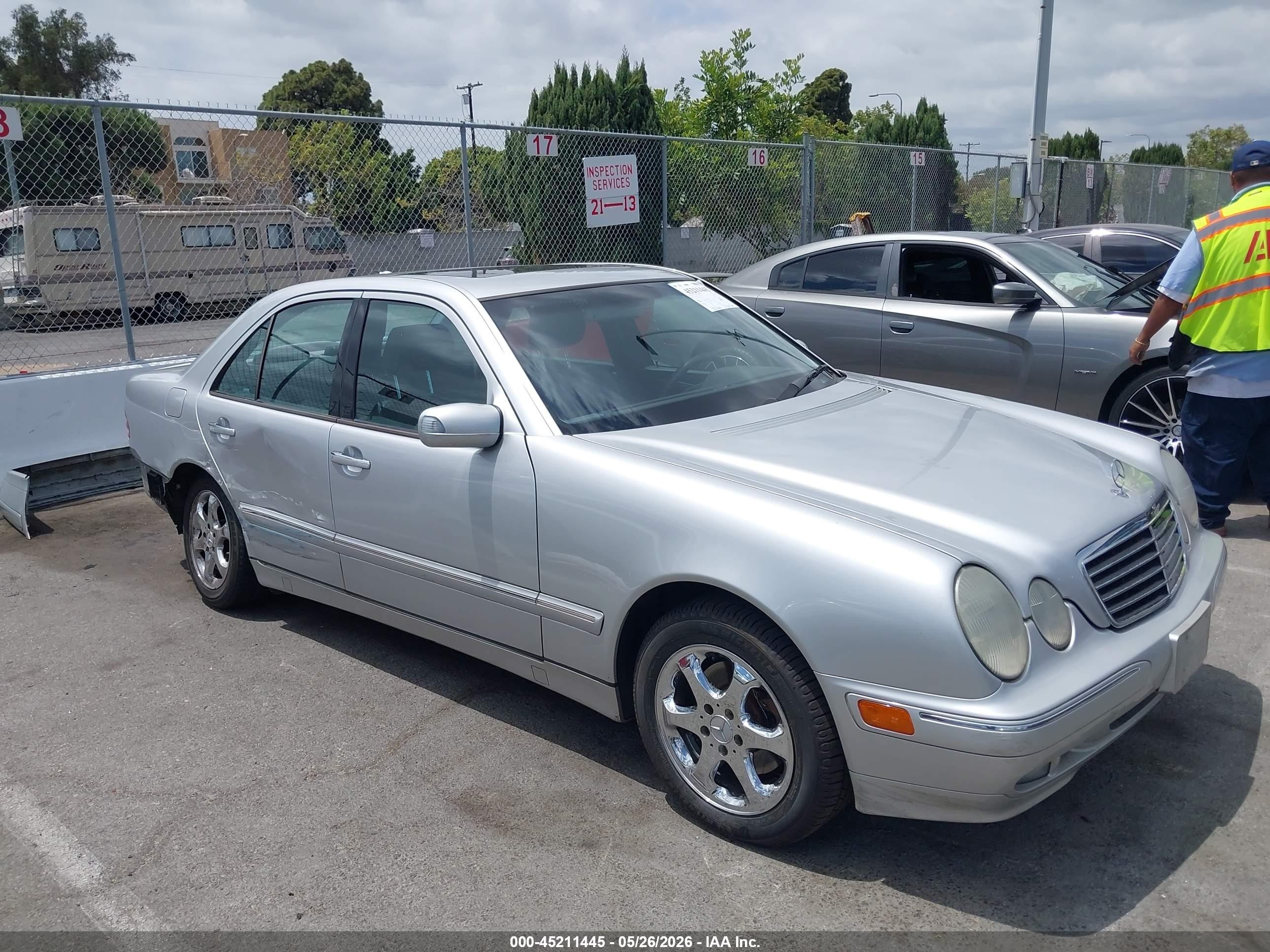 2002 Mercedes-benz E 320 Special Edition Серебряный vin: WDBJF65J62B424361