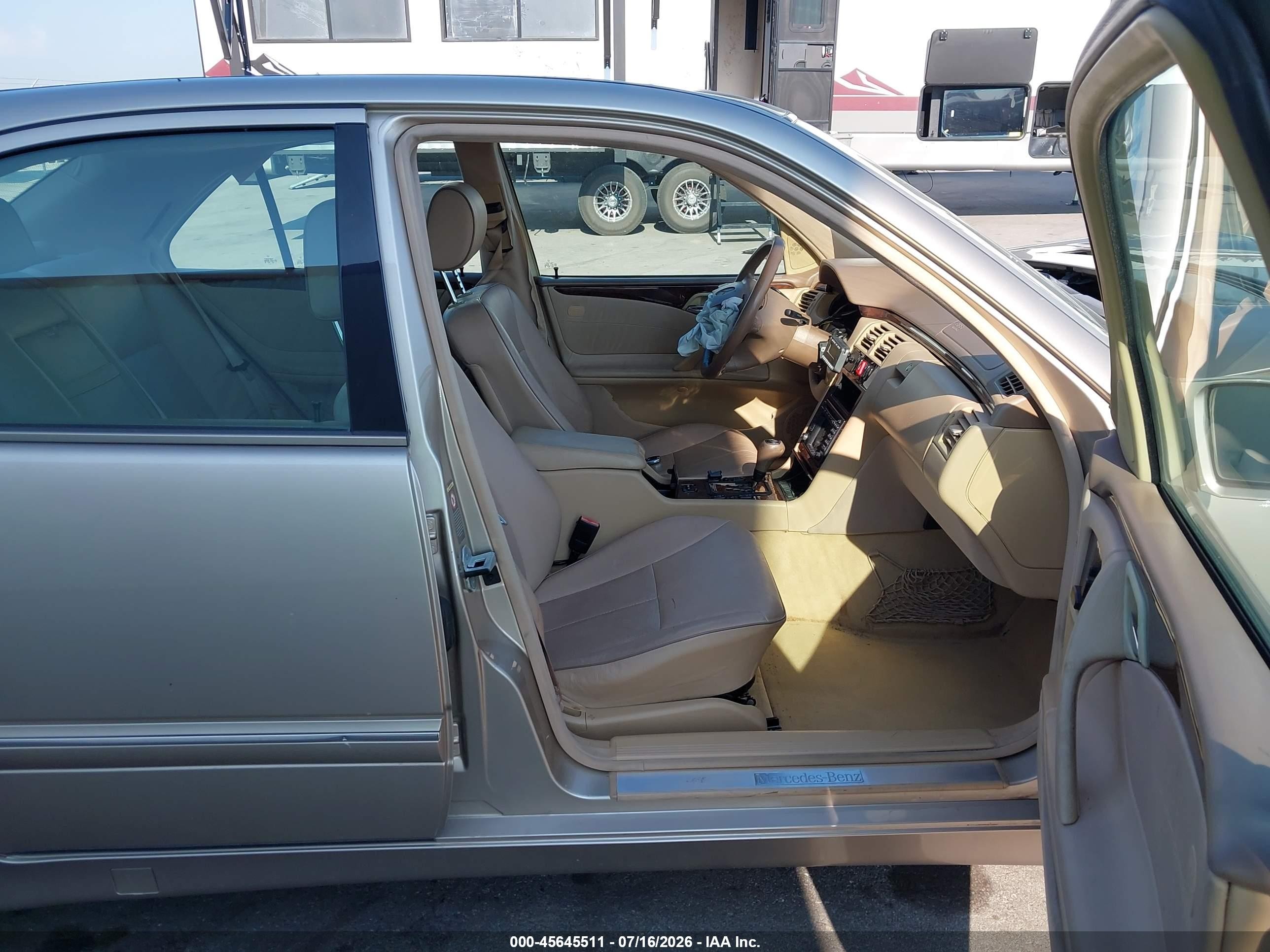 2000 Mercedes-benz E 320   Tan vin: WDBJF65J6YB079017