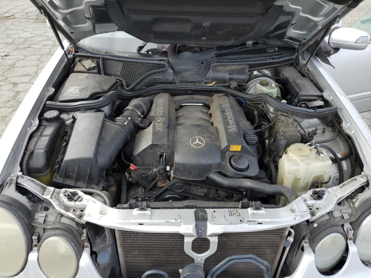 2000 Mercedes-benz E 320 Silver vin: WDBJF65J6YB098733