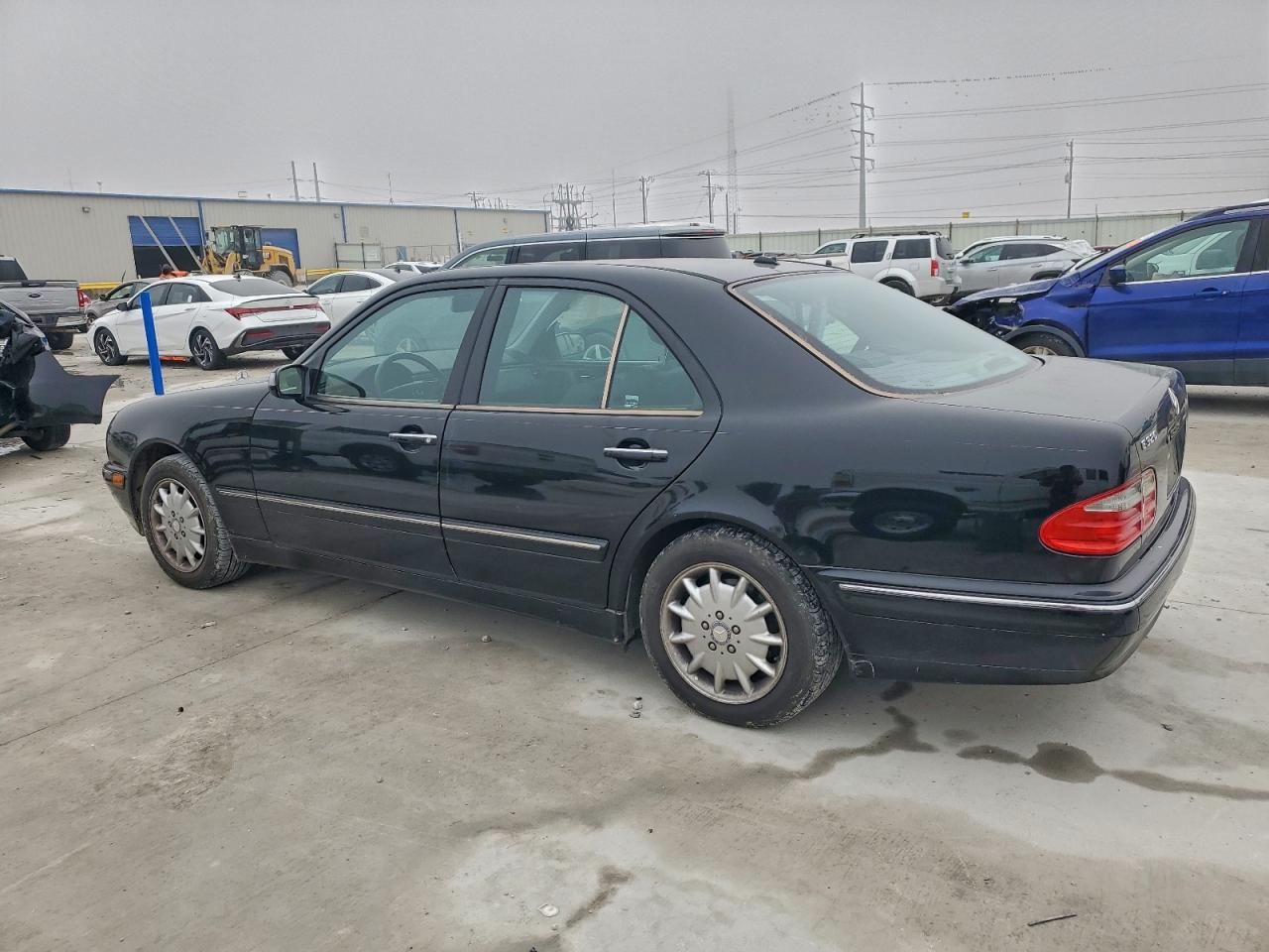 2000 Mercedes-benz E 320 Black vin: WDBJF65J6YB142049