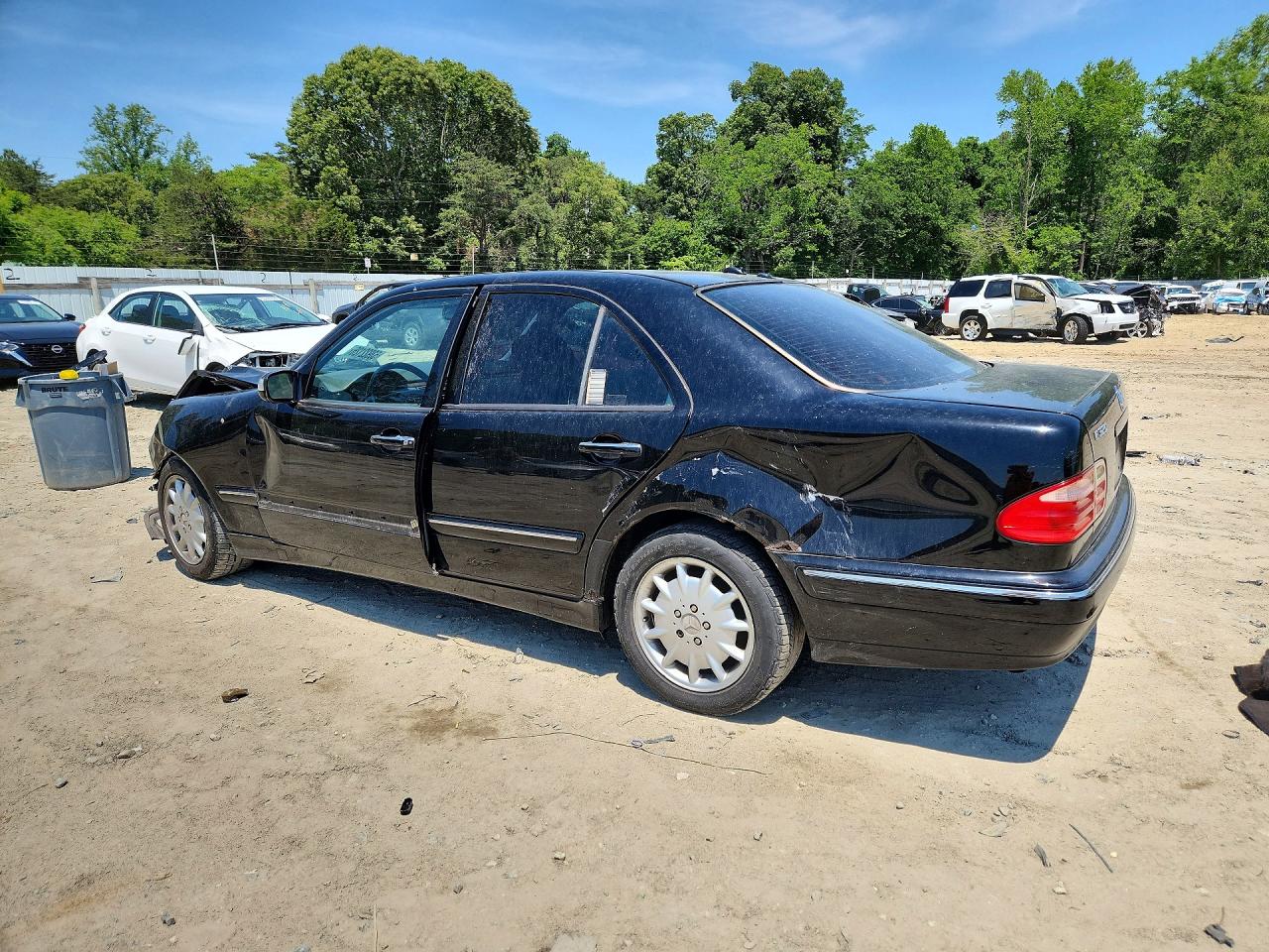 2000 Mercedes-benz E 320 Black vin: WDBJF65J6YB144514