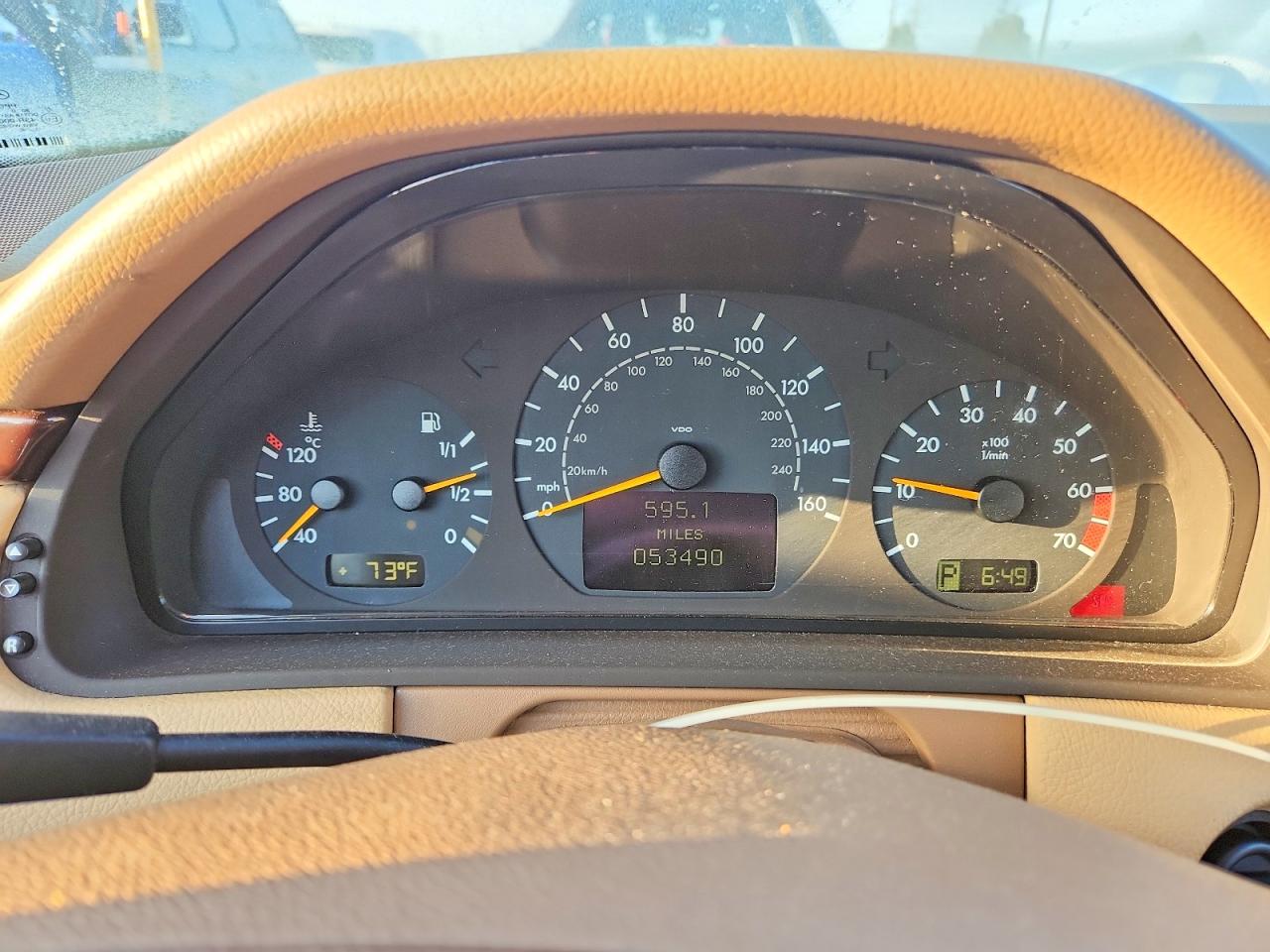 2001 Mercedes-benz E 320 Желто-коричневый vin: WDBJF65J71B166267