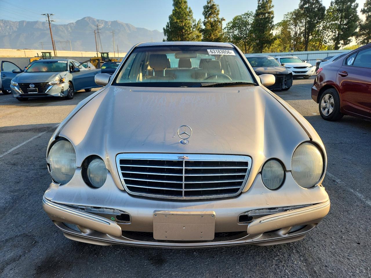 2001 Mercedes-benz E 320 Желто-коричневый vin: WDBJF65J71B166267