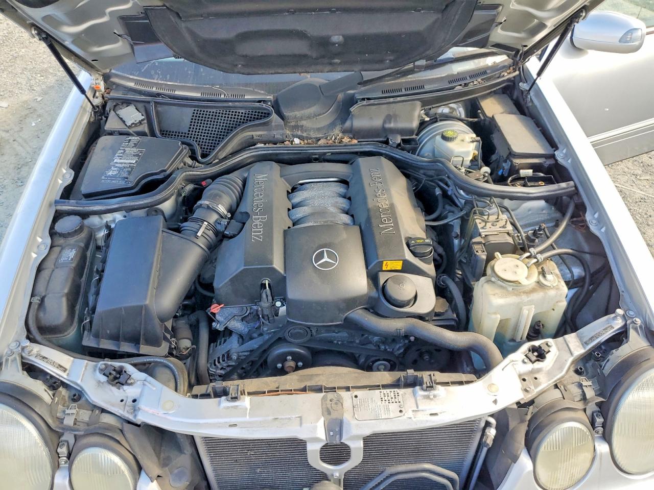 2001 Mercedes-benz E 320 Silver vin: WDBJF65J71B172327
