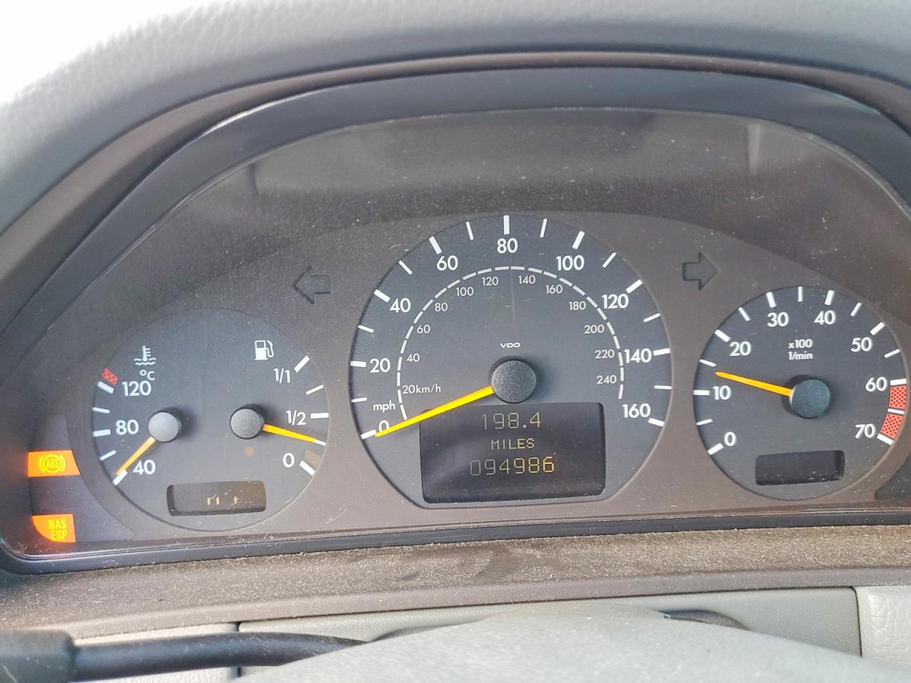 2001 Mercedes-benz E 320 Silver vin: WDBJF65J71B172327