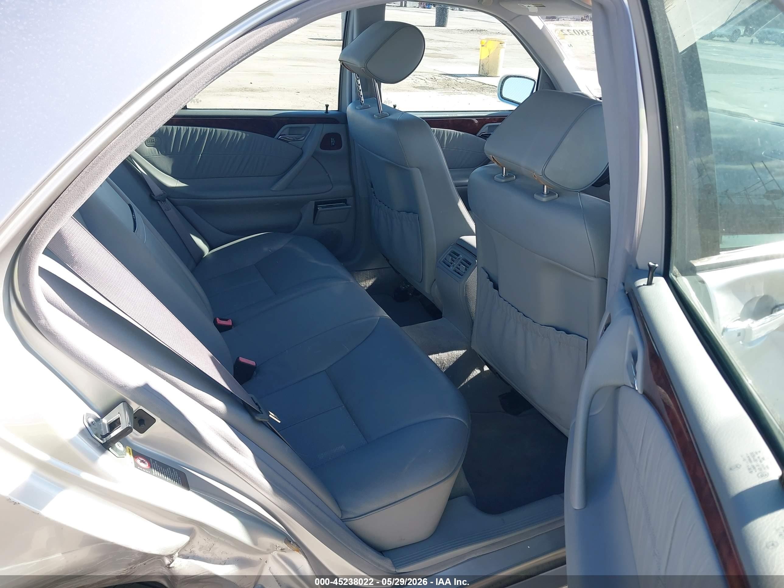 2001 Mercedes-benz E 320   Серебряный vin: WDBJF65J71B337258