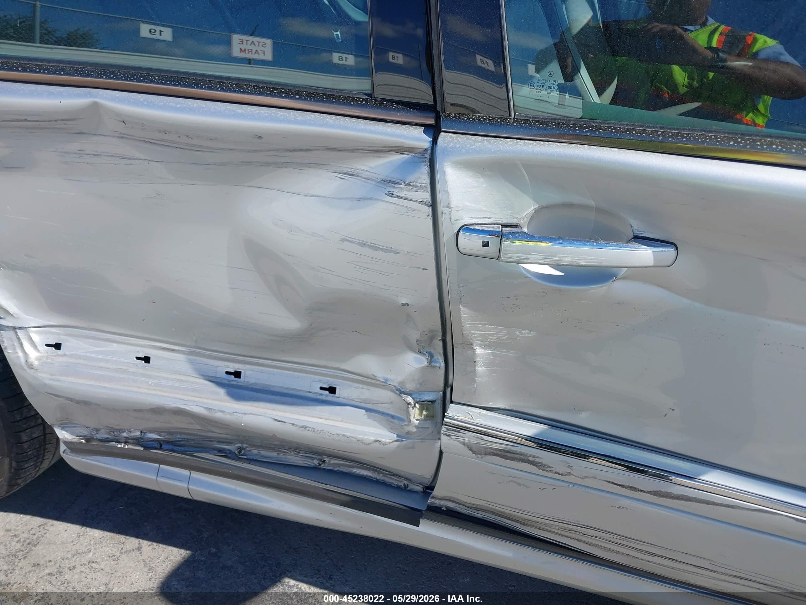 2001 Mercedes-benz E 320   Серебряный vin: WDBJF65J71B337258