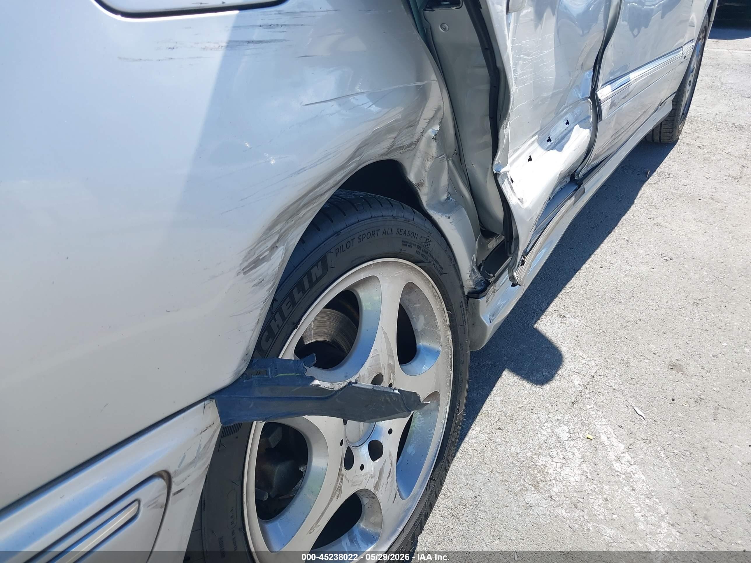 2001 Mercedes-benz E 320   Серебряный vin: WDBJF65J71B337258