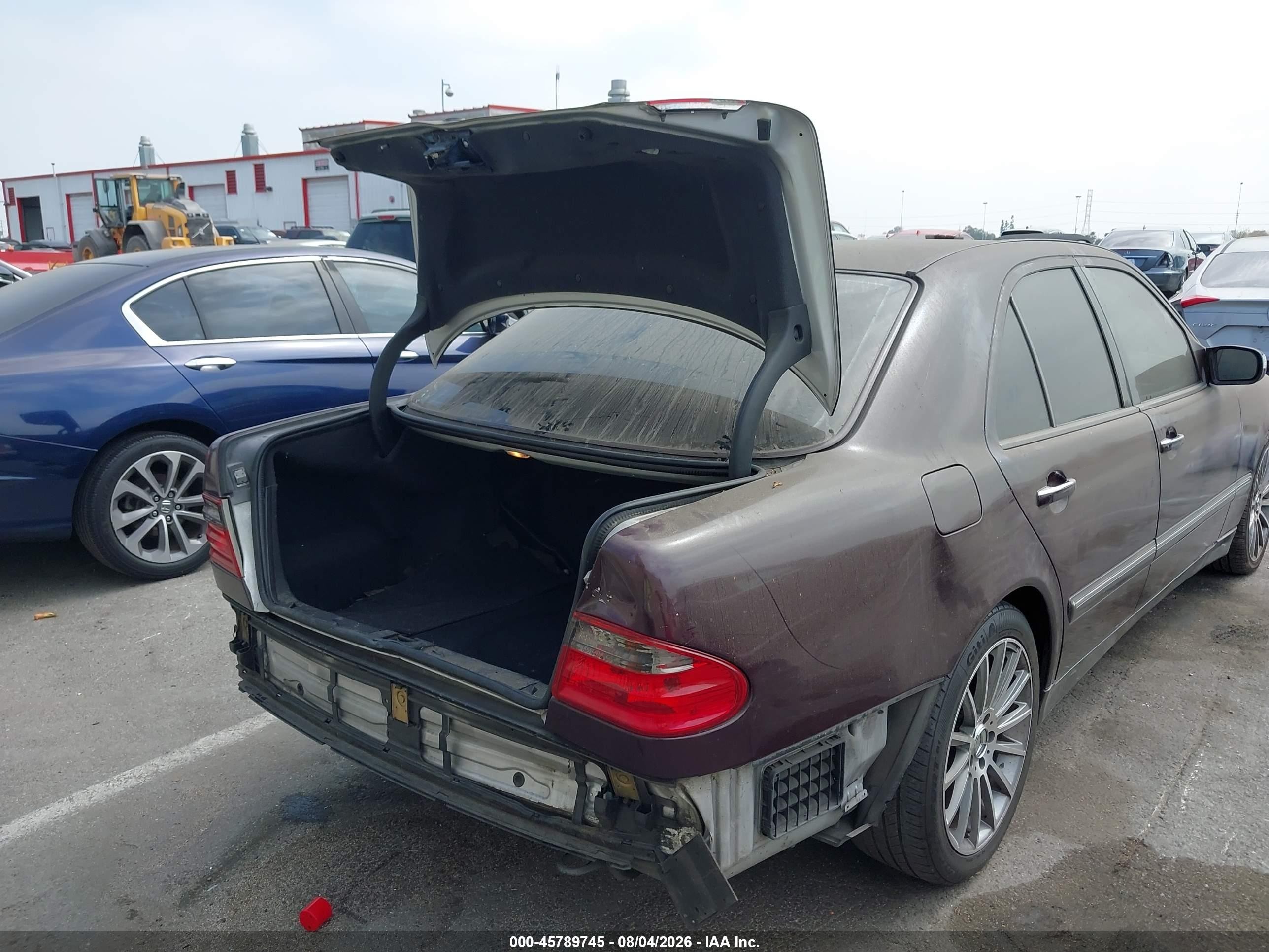 2002 Mercedes-benz E 320 Special Edition Бордовый vin: WDBJF65J72B460978