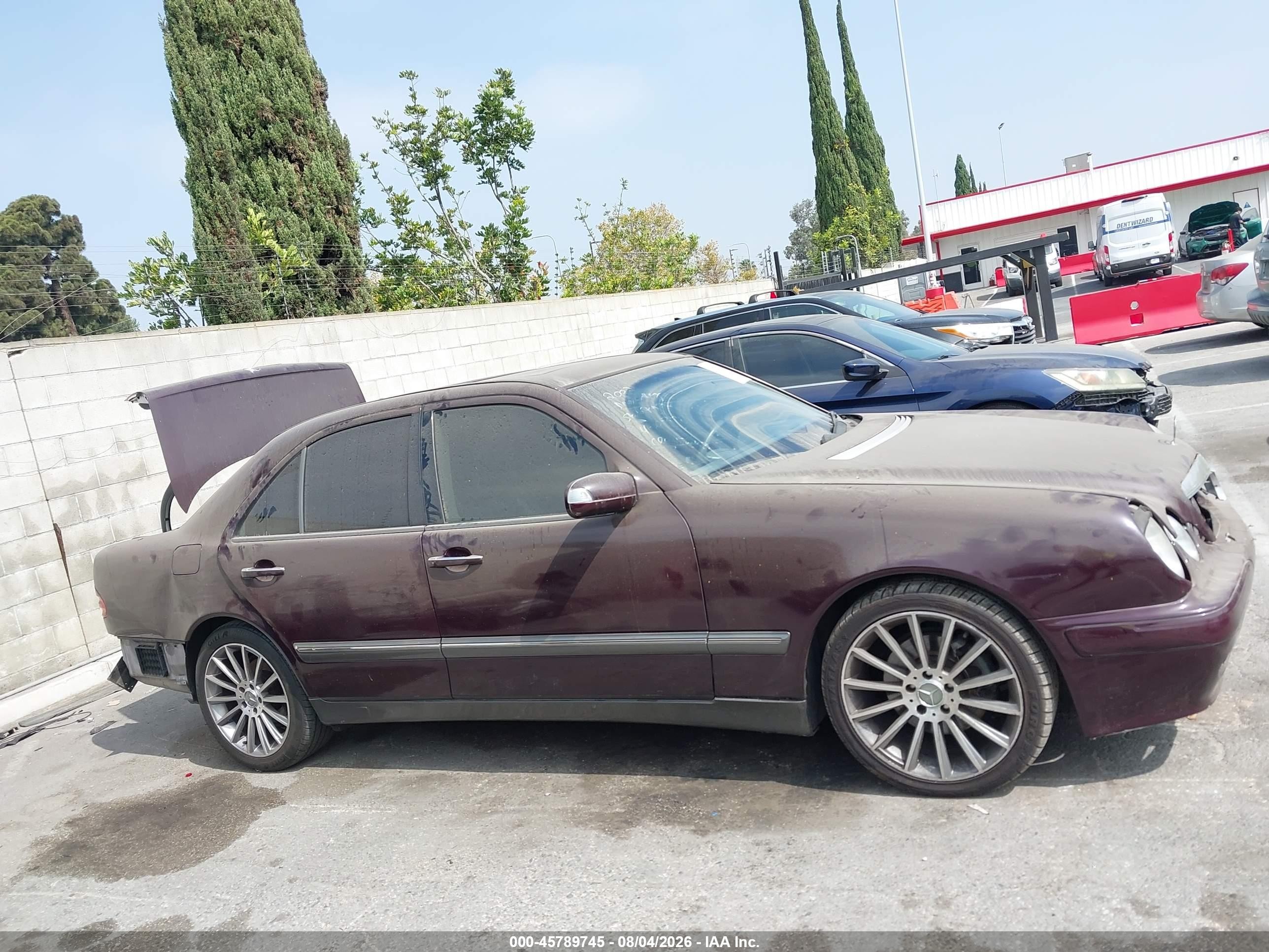 2002 Mercedes-benz E 320 Special Edition Бордовый vin: WDBJF65J72B460978