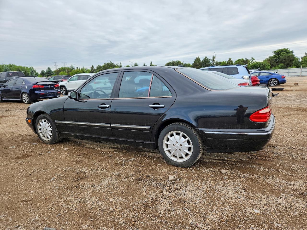 2000 Mercedes-benz E 320 Black vin: WDBJF65J7YB026908