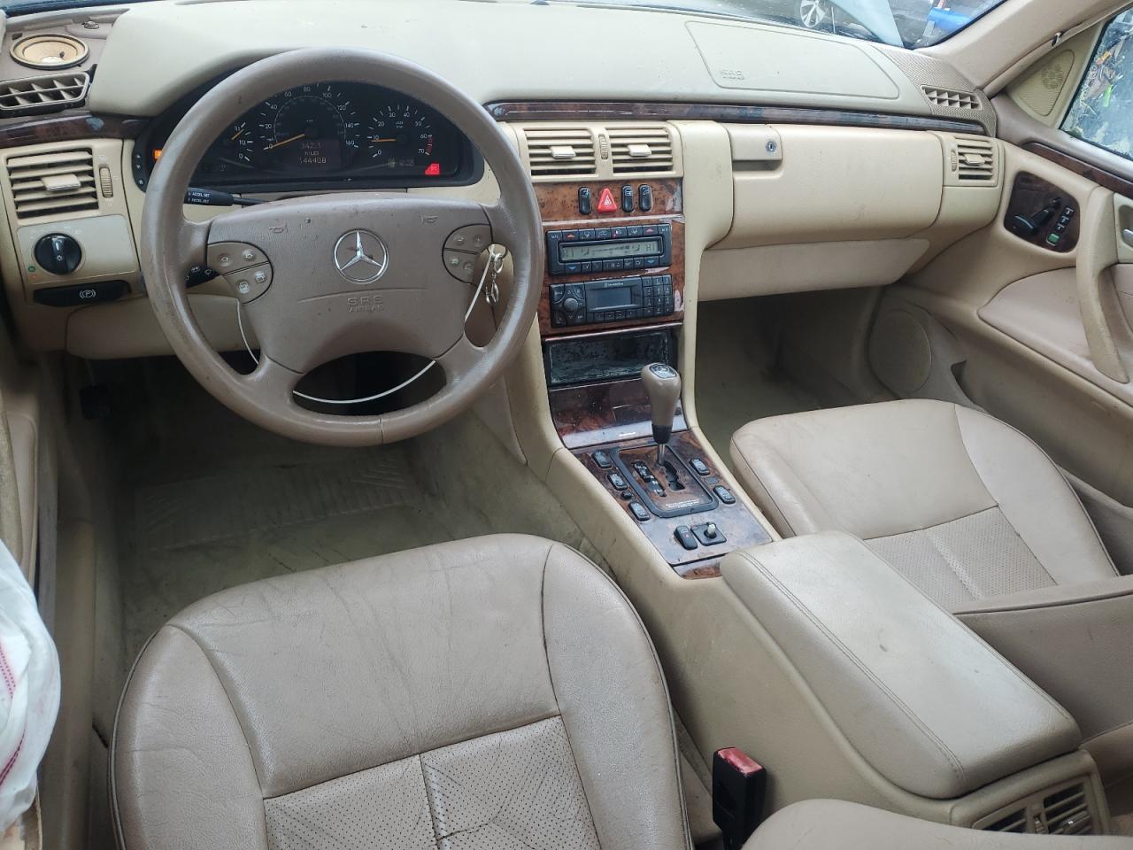 2000 Mercedes-benz E 320 Green vin: WDBJF65J7YB069919