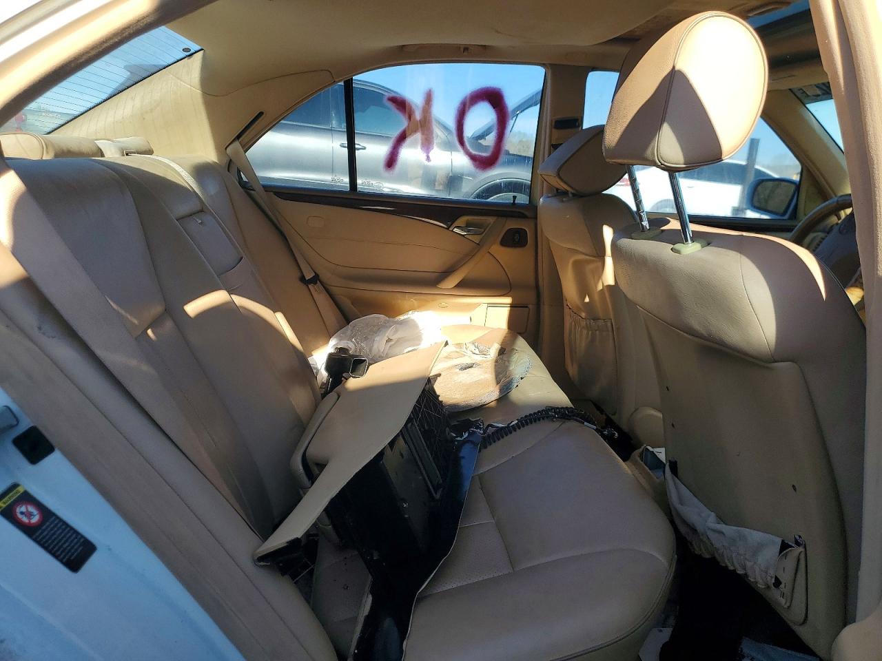 2000 Mercedes-benz E 320 White vin: WDBJF65J7YB082721