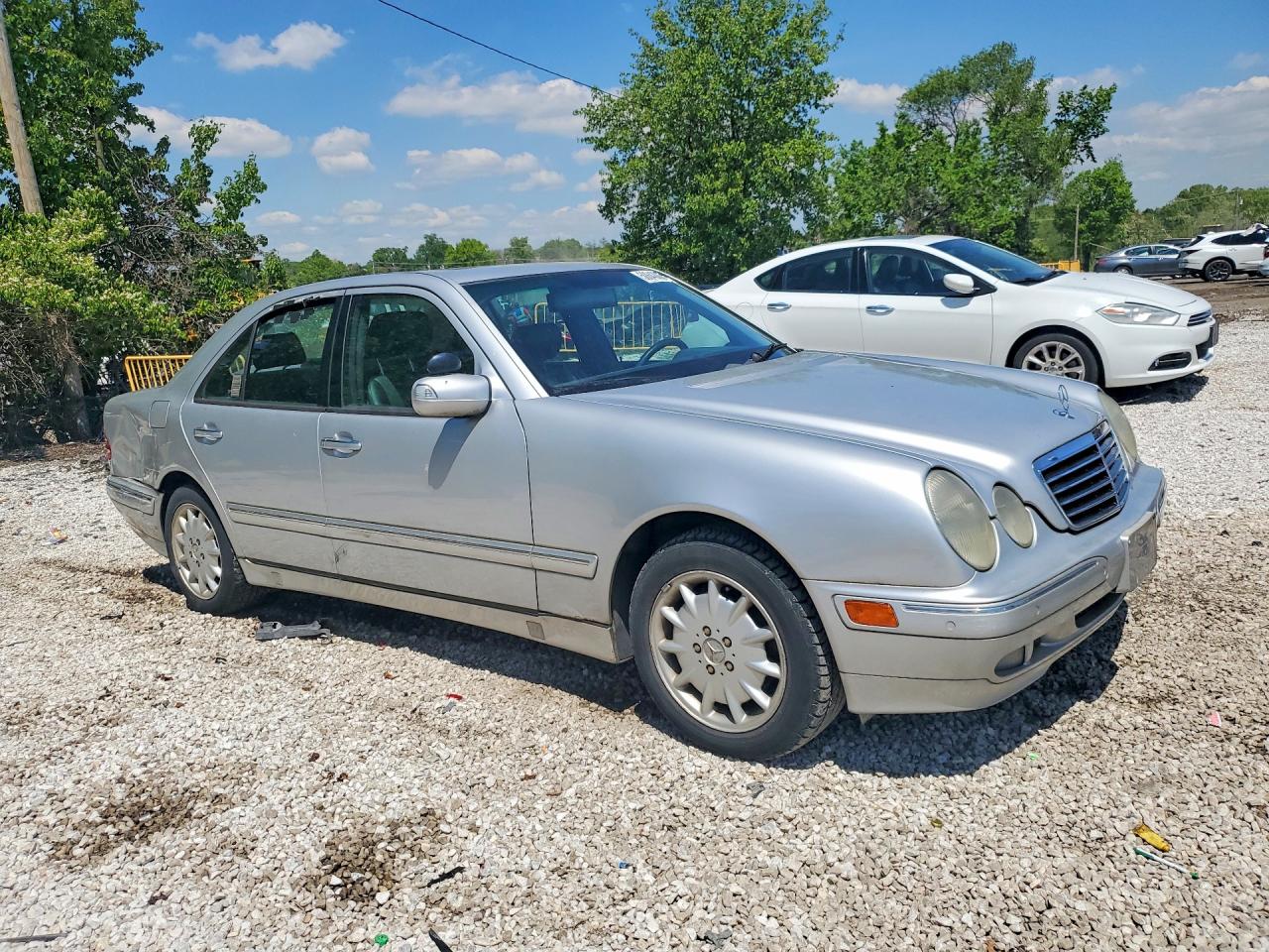 2000 Mercedes-benz E 320 Серебряный vin: WDBJF65J7YB148619