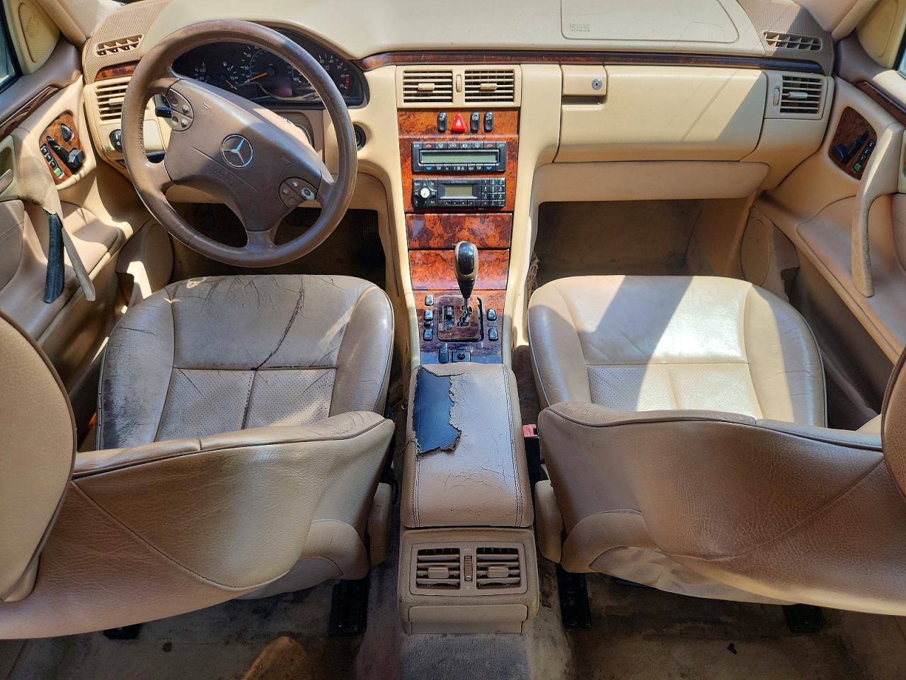 2001 Mercedes-benz E 320 Tan vin: WDBJF65J81B244409