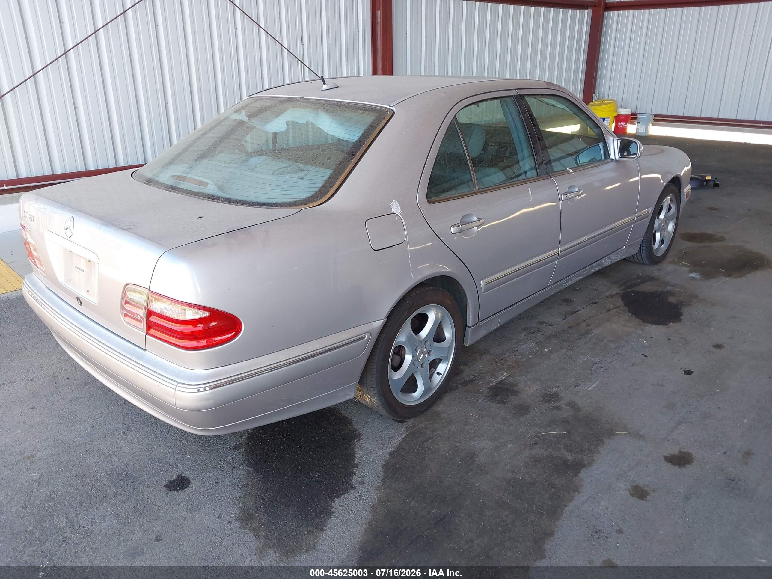 2002 Mercedes-benz E 320 Silver vin: WDBJF65J82B460181