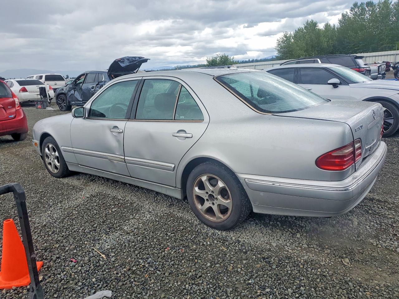 2002 Mercedes-benz E 320 Silver vin: WDBJF65J82B477322