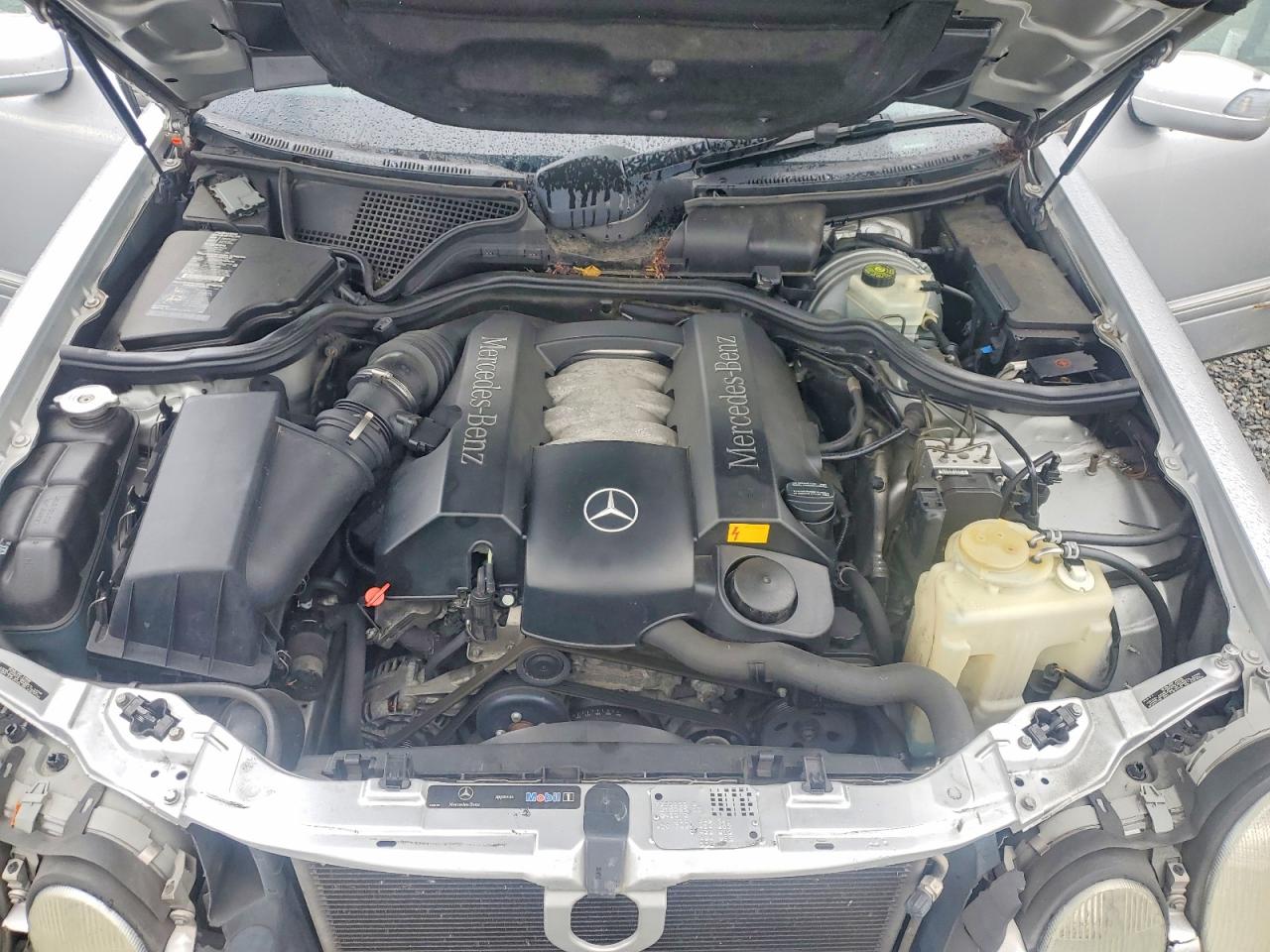 2002 Mercedes-benz E 320 Silver vin: WDBJF65J82B477322