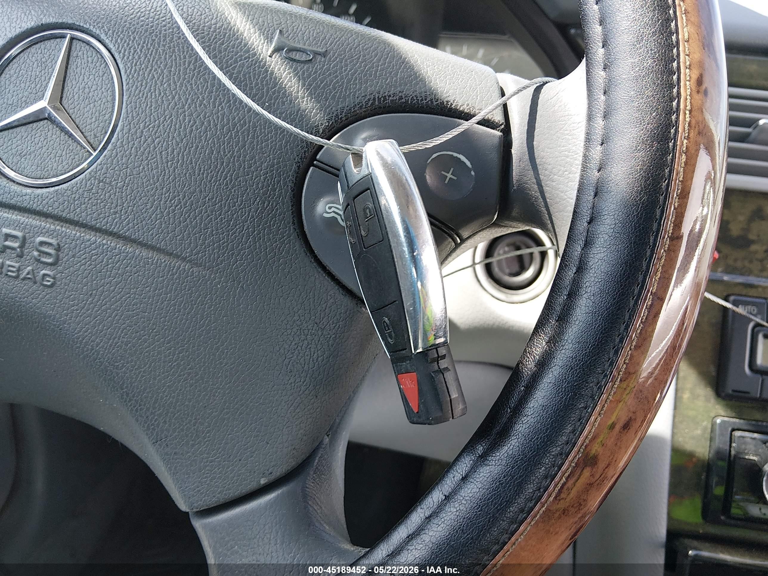 2002 Mercedes-benz E 320 Special Edition Серебряный vin: WDBJF65J82B484772