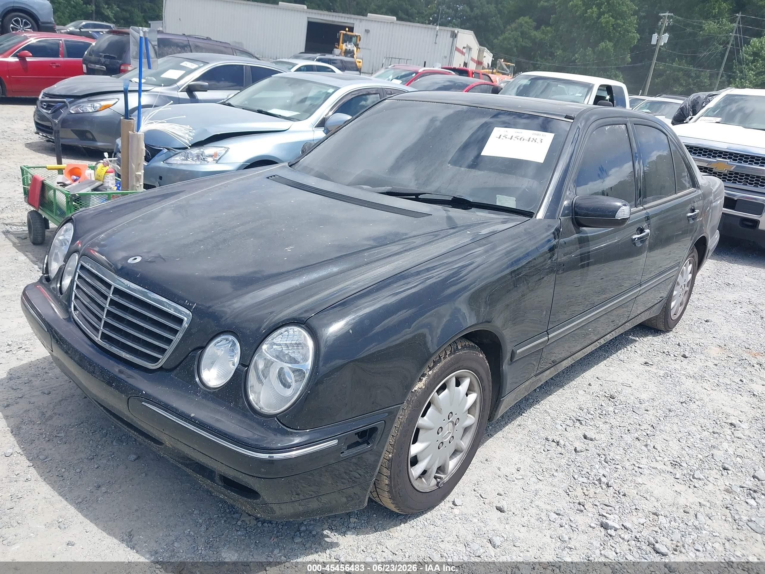 2000 Mercedes-benz E 320   Black vin: WDBJF65J8YB115094