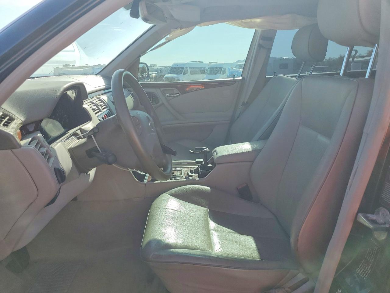 2000 Mercedes-benz E 320 Teal vin: WDBJF65J8YB161296