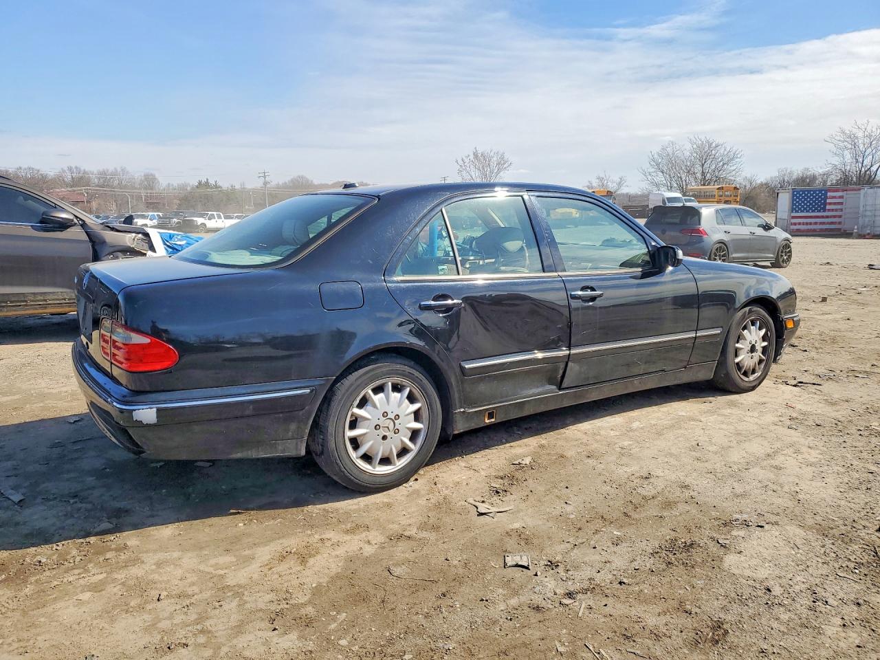 2001 Mercedes-benz E-class 320 Black vin: WDBJF65J91B322566