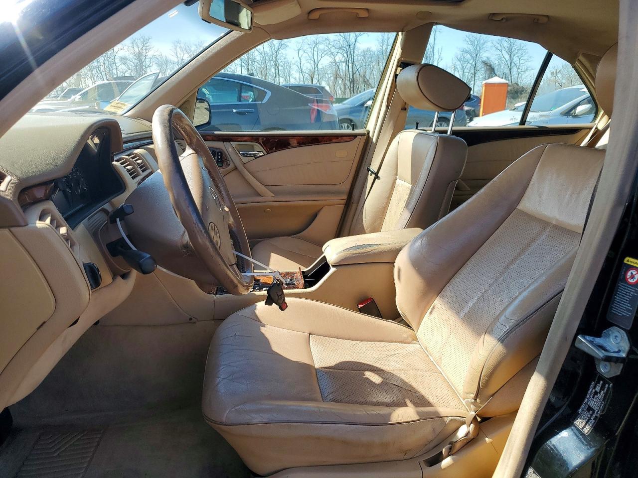 2001 Mercedes-benz E-class 320 Black vin: WDBJF65J91B322566
