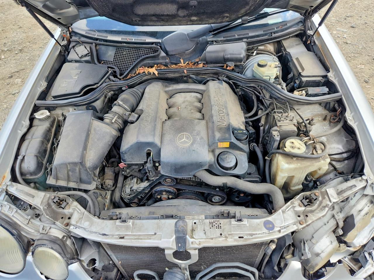 2001 Mercedes-benz E 320 Silver vin: WDBJF65J91B337925