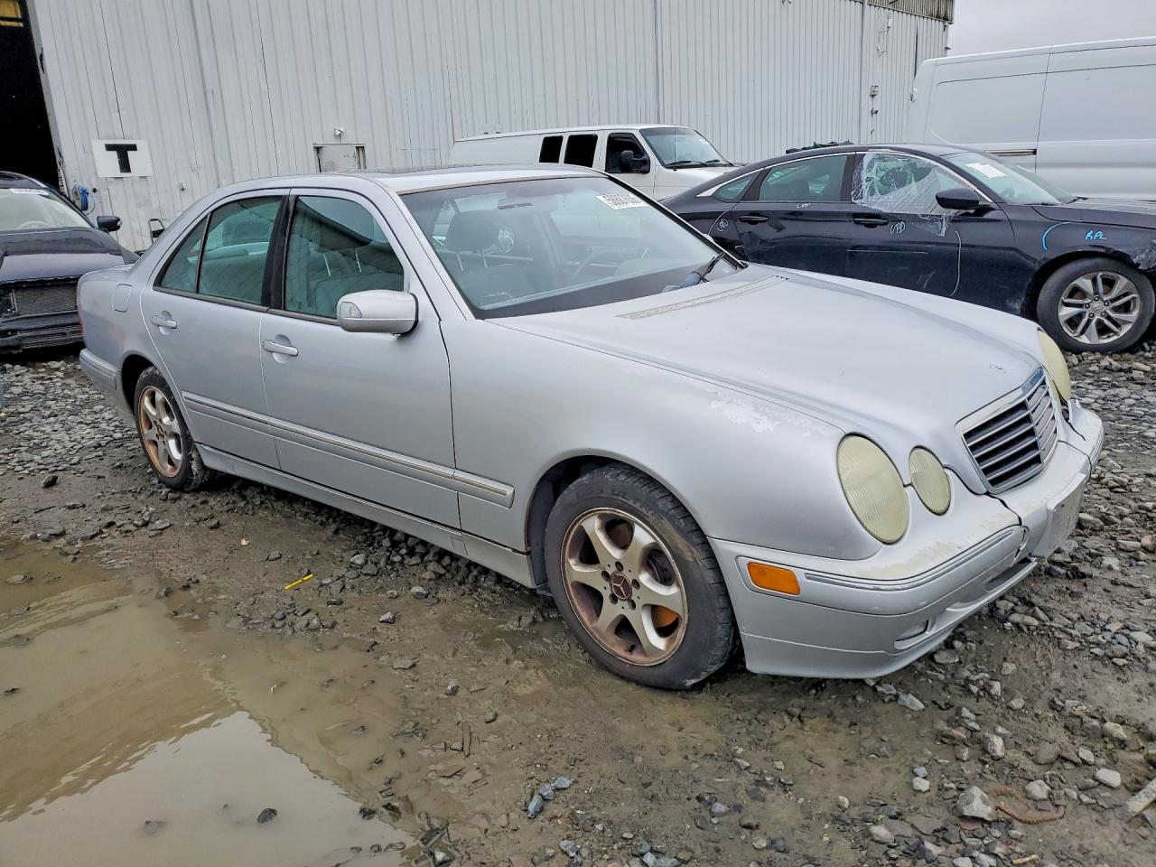 2002 Mercedes-benz E 320 Silver vin: WDBJF65J92B500803