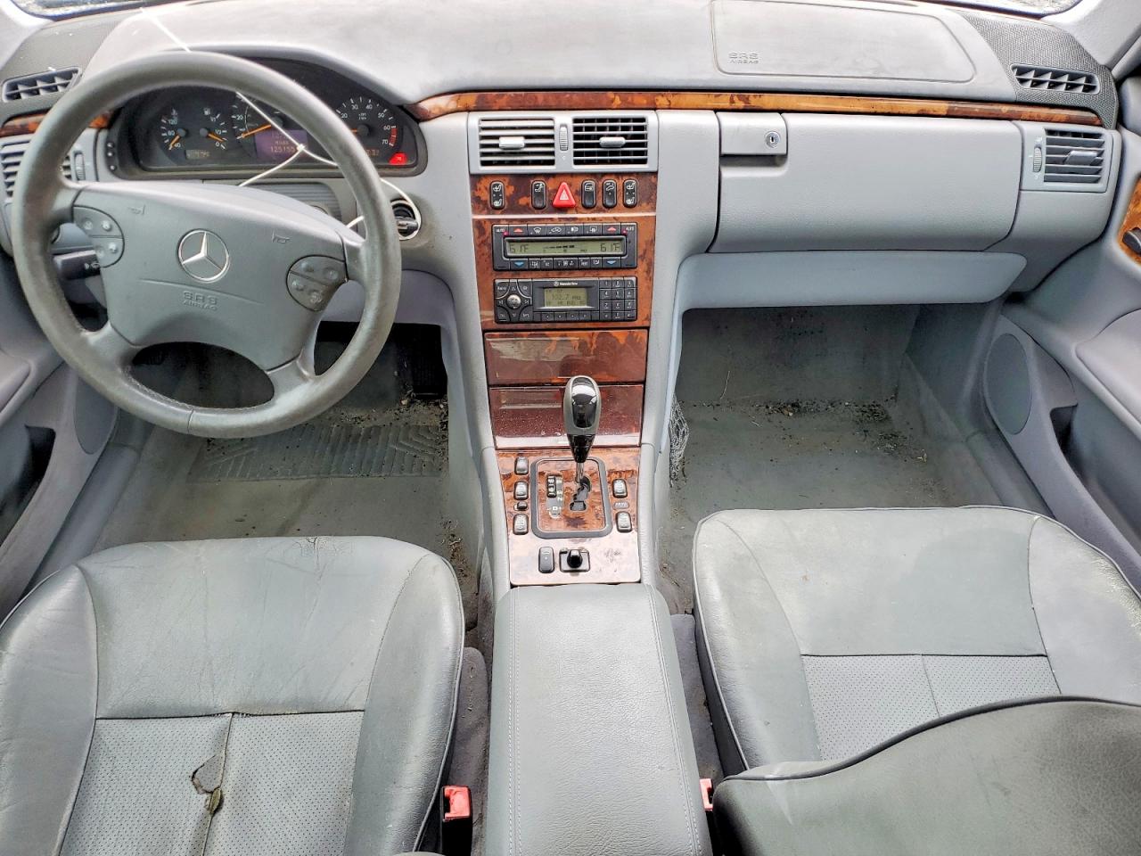 2002 Mercedes-benz E 320 Silver vin: WDBJF65J92B500803