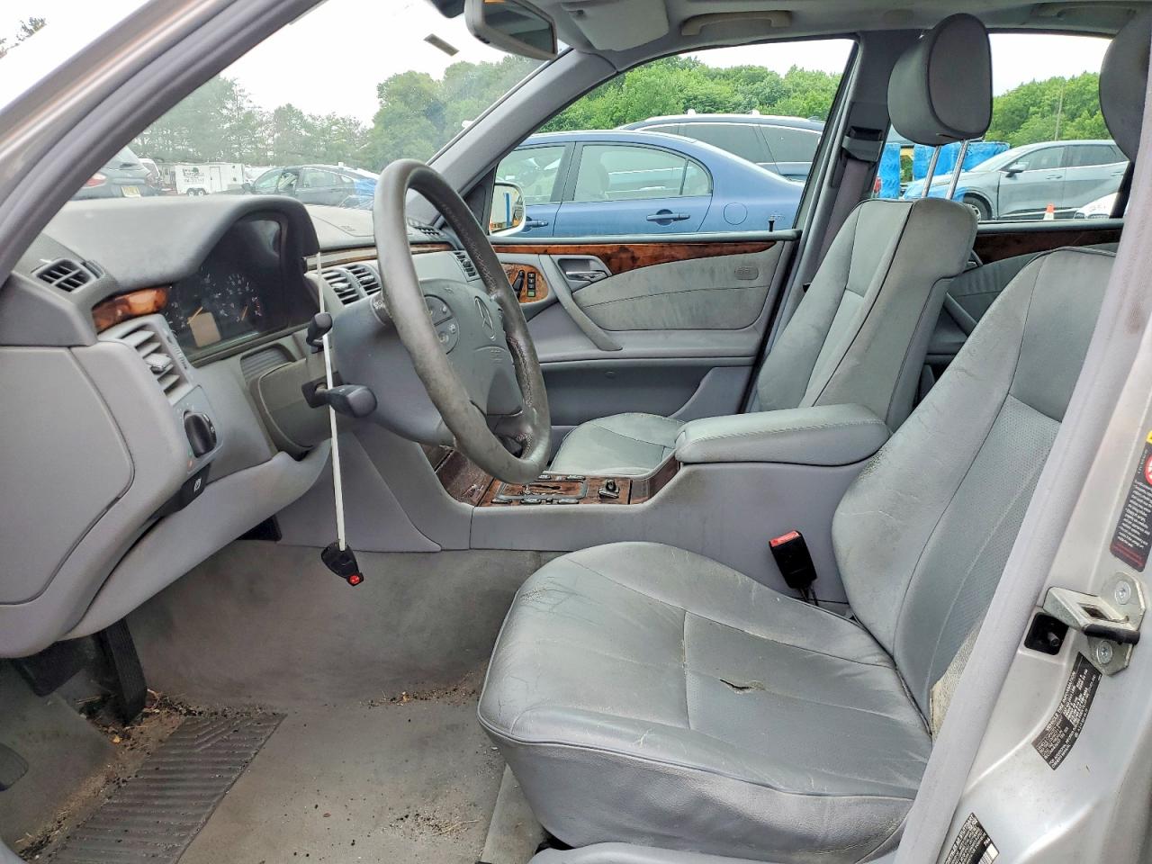 2002 Mercedes-benz E 320 Silver vin: WDBJF65J92B500803