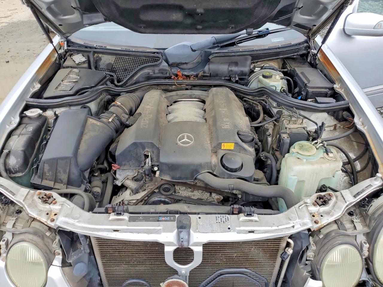 2002 Mercedes-benz E 320 Silver vin: WDBJF65J92B500803
