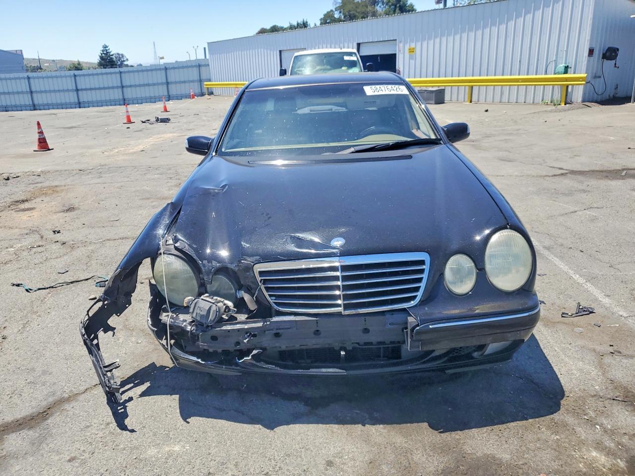 2000 Mercedes-benz E 320 Black vin: WDBJF65J9YA997981