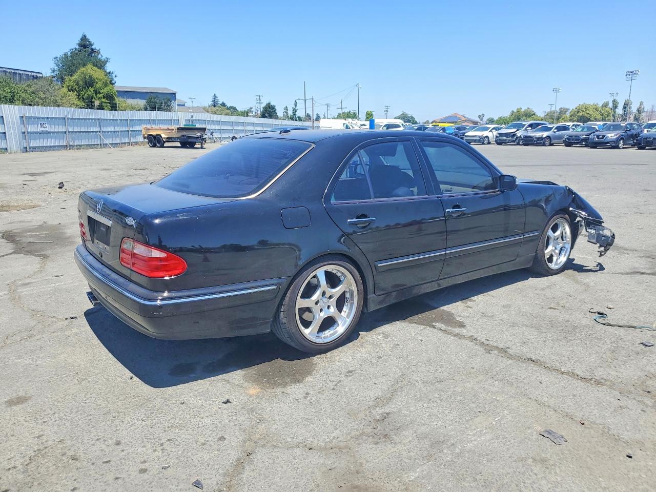 2000 Mercedes-benz E 320 Black vin: WDBJF65J9YA997981