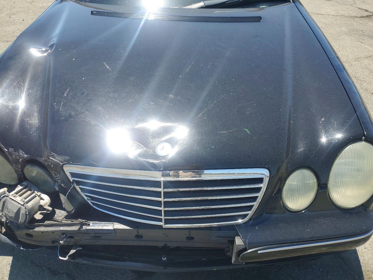 2000 Mercedes-benz E 320 Black vin: WDBJF65J9YA997981