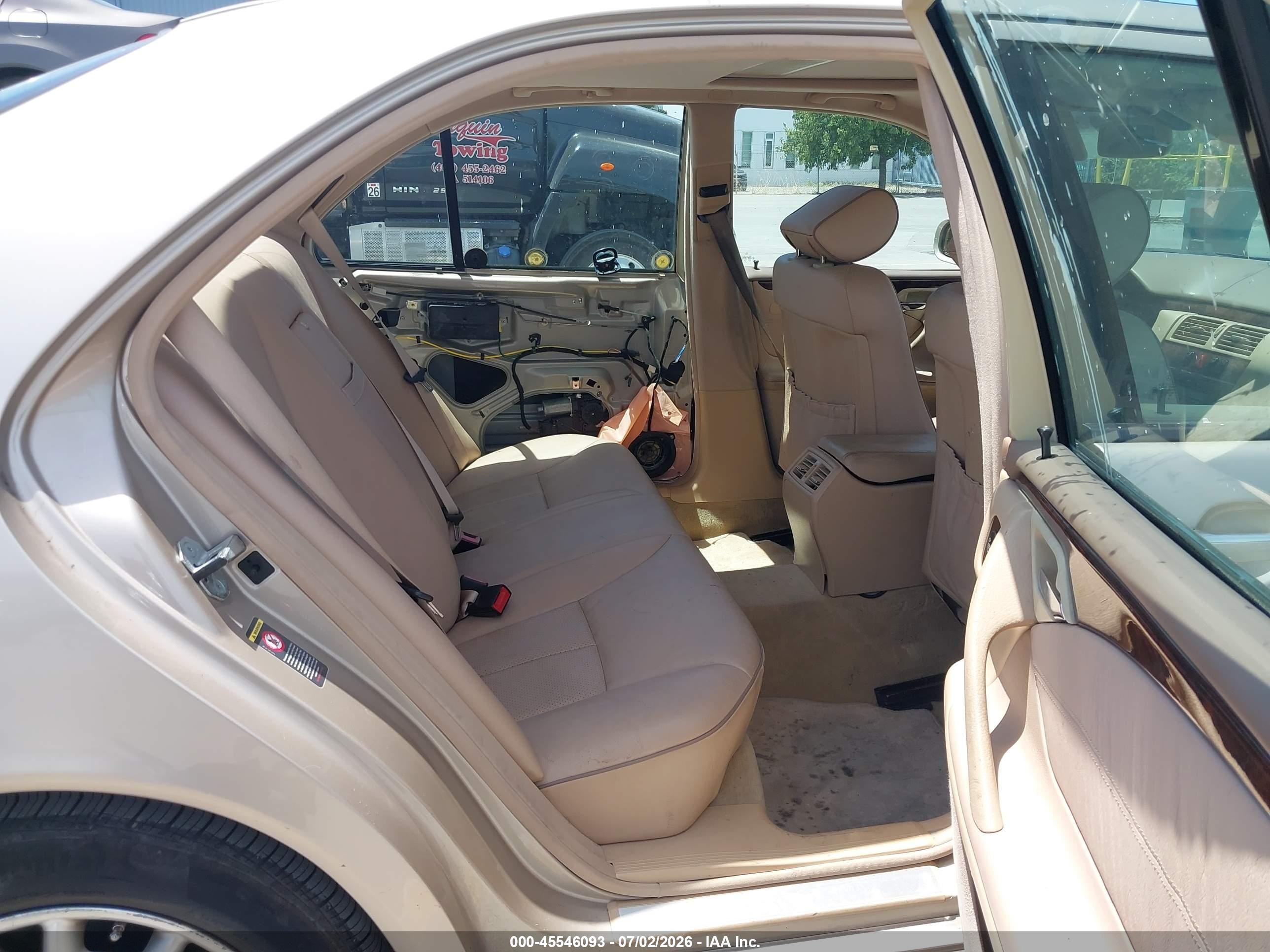 2000 Mercedes-benz E 320   Gold vin: WDBJF65J9YB060316