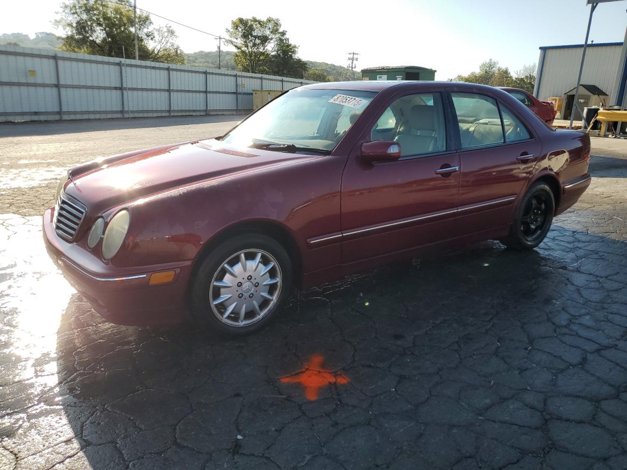 2000 Mercedes-benz E 320 Maroon vin: WDBJF65J9YB066181