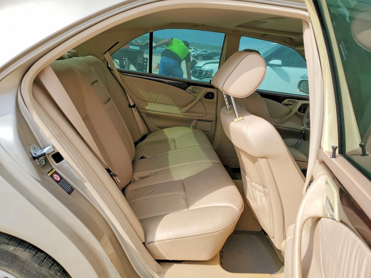 2000 Mercedes-benz E 320 Gold vin: WDBJF65J9YB075091