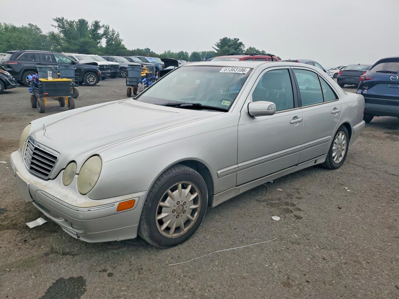 WDBJF65J9YB163851