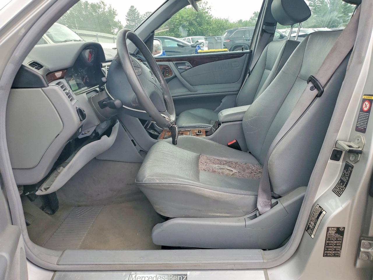 2000 Mercedes-benz E 320 Silver vin: WDBJF65J9YB163851