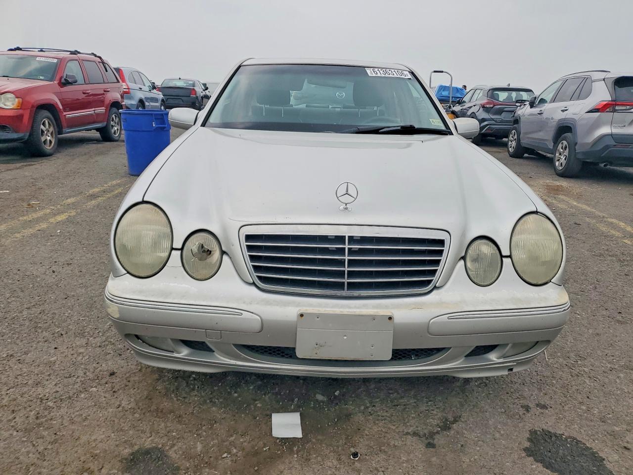 2000 Mercedes-benz E 320 Silver vin: WDBJF65J9YB163851