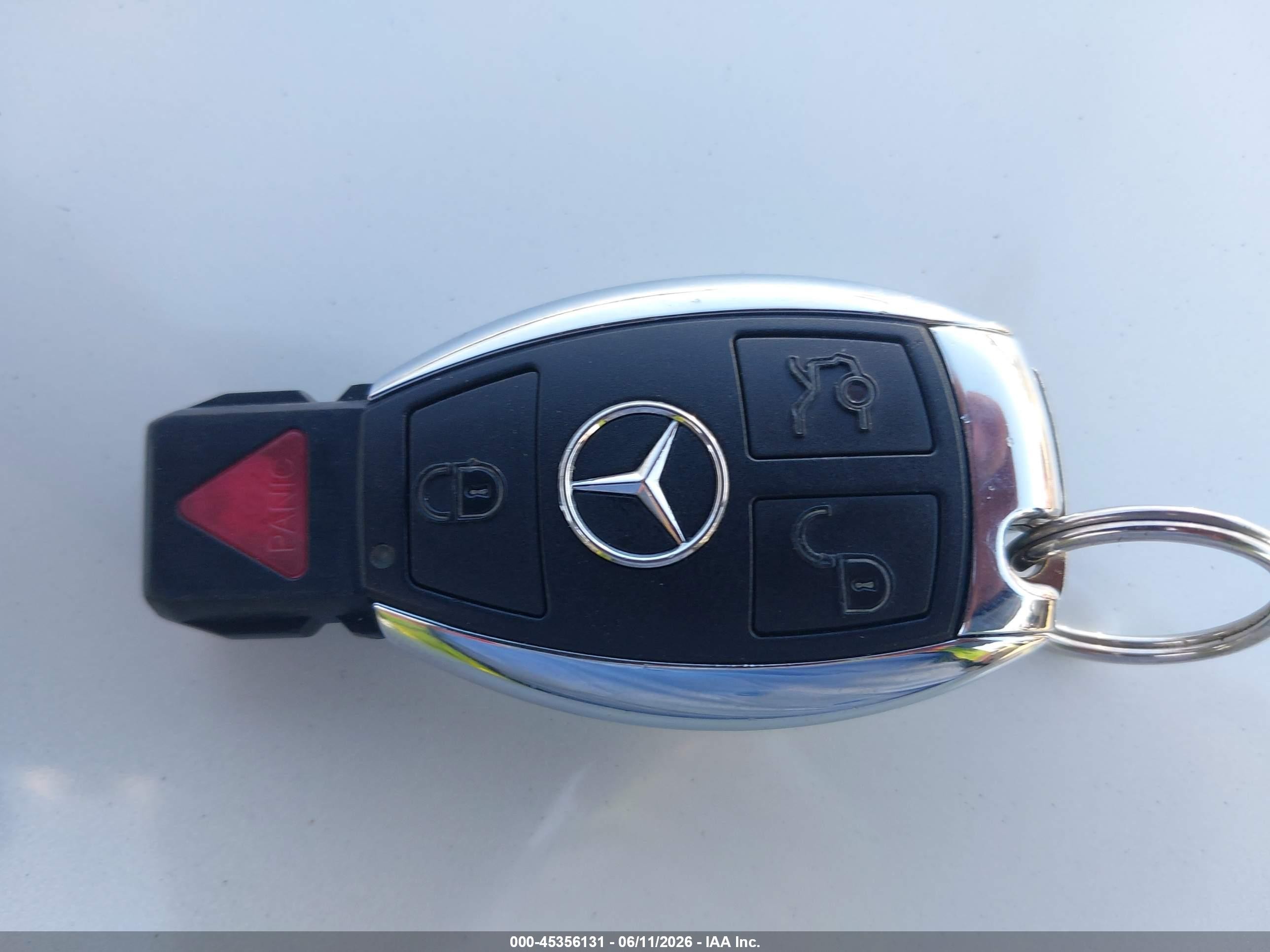 2001 Mercedes-benz E 320   Gold vin: WDBJF65JX1B375065