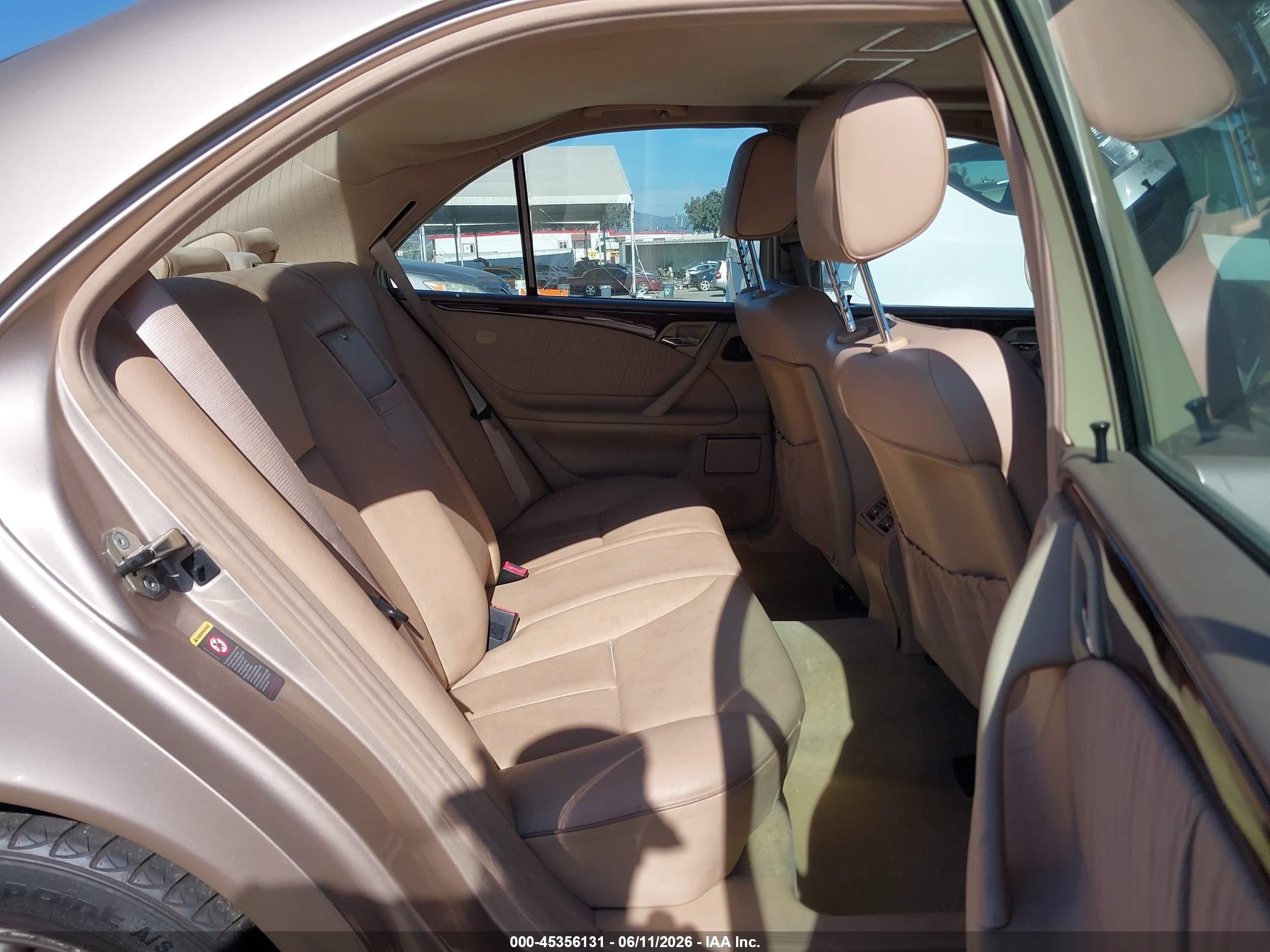 2001 Mercedes-benz E 320   Gold vin: WDBJF65JX1B375065