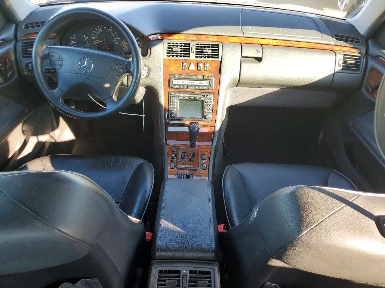 2000 Mercedes-benz E 320 Black vin: WDBJF65JXYB013473