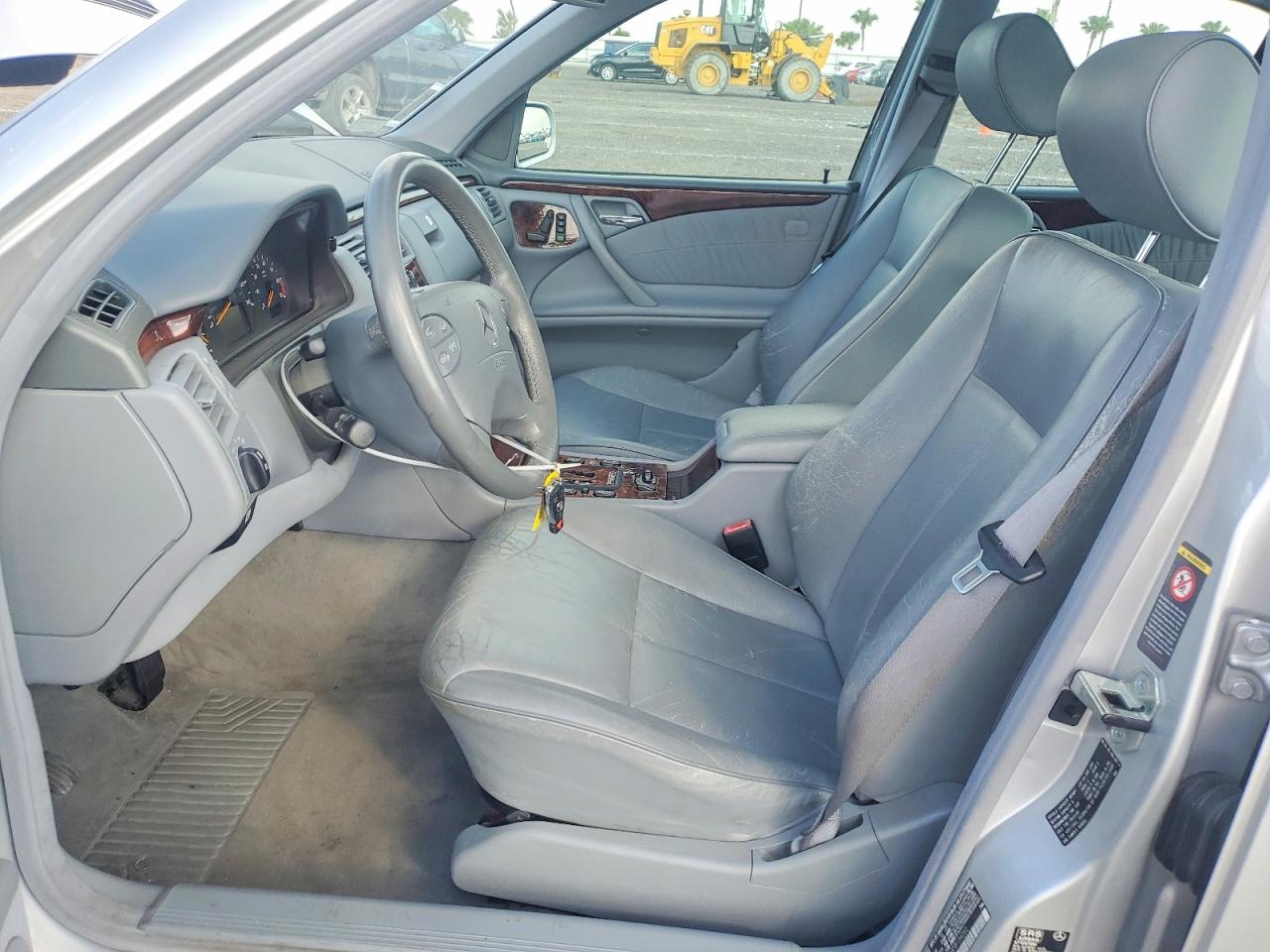 2000 Mercedes-benz E 320 Серебряный vin: WDBJF65JXYB134262